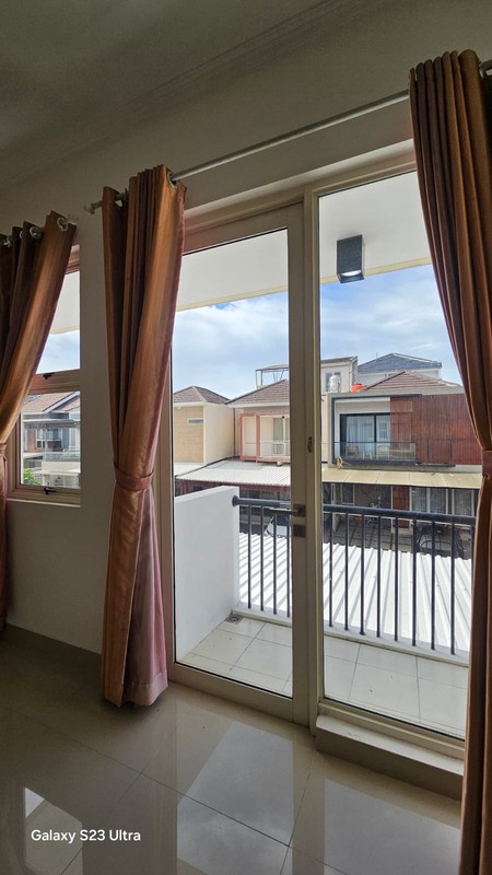 Rumah Bagus Di Urbana Place Ciputat Tangerang Selatan