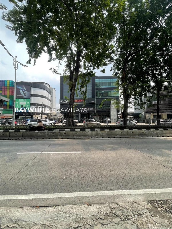 Ruko Gandeng Lokasi Strategis Area Arteri Pondok Indah