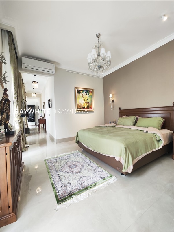 Brand New Classic Modern Luxurious Home Area Tanah Kusir Pondok Pinang