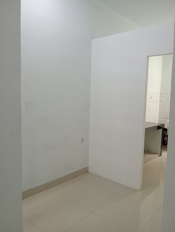 Disewakan Ruko 2 Lantai di Tegalrejo, Yogyakarta, Siap untuk Kantor/Usaha