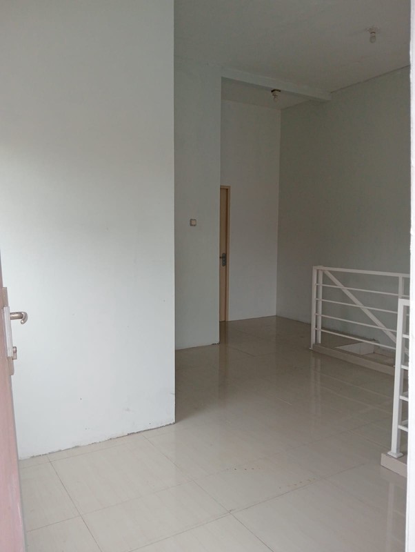 Disewakan Ruko 2 Lantai di Tegalrejo, Yogyakarta, Siap untuk Kantor/Usaha