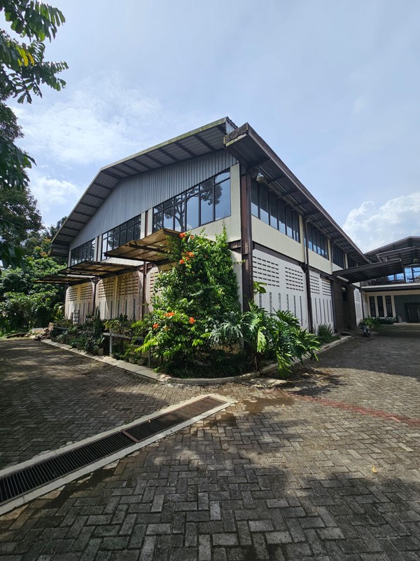 DIJUAL CEPAT Pabrik dan Gedung Kantor