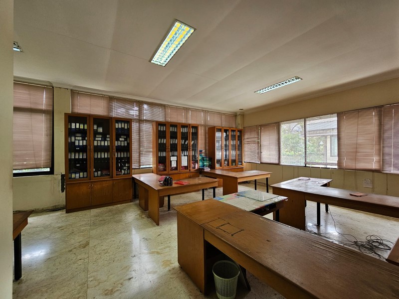 DIJUAL CEPAT Pabrik dan Gedung Kantor