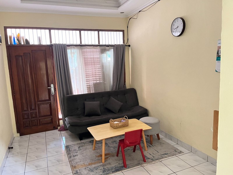 DIJUAL RUMAH DENGAN LINGKUNGAN ASRI