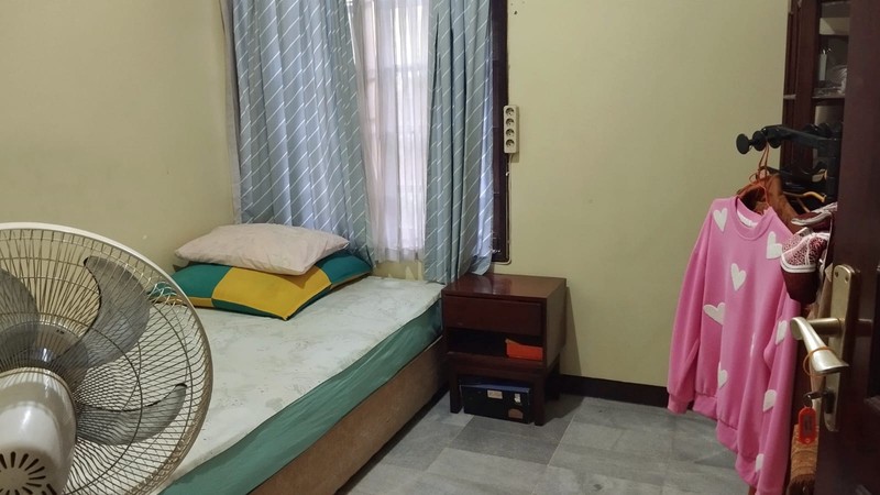 DIJUAL RUMAH DENGAN LINGKUNGAN ASRI