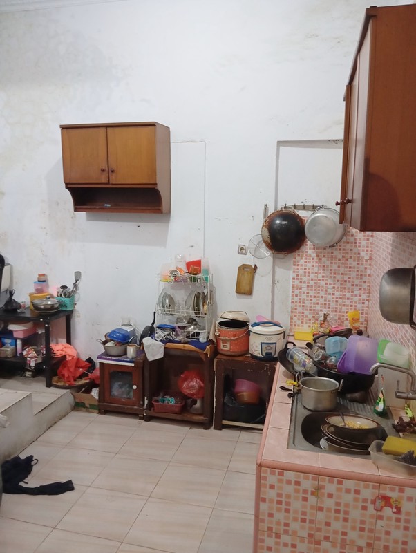 Rumah 2 Lt SHM Strategis Nyaman Hanya 10 Mnt Ke Pintu Tol Bekasi Timur