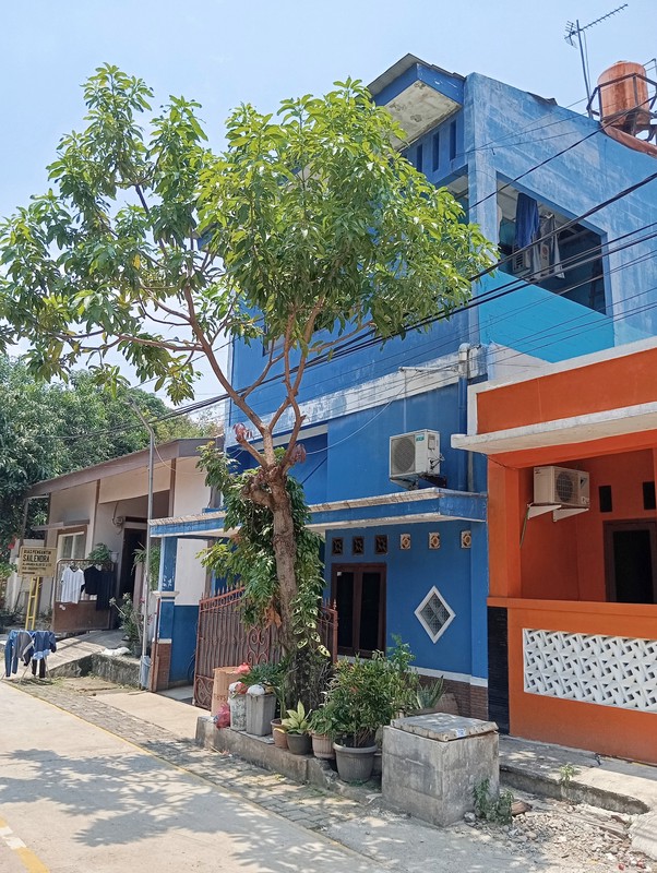 Rumah 2 Lt SHM Strategis Nyaman Hanya 10 Mnt Ke Pintu Tol Bekasi Timur