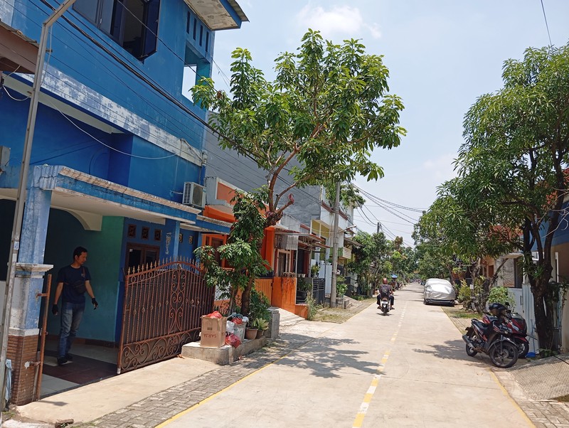 Rumah 2 Lt SHM Strategis Nyaman Hanya 10 Mnt Ke Pintu Tol Bekasi Timur