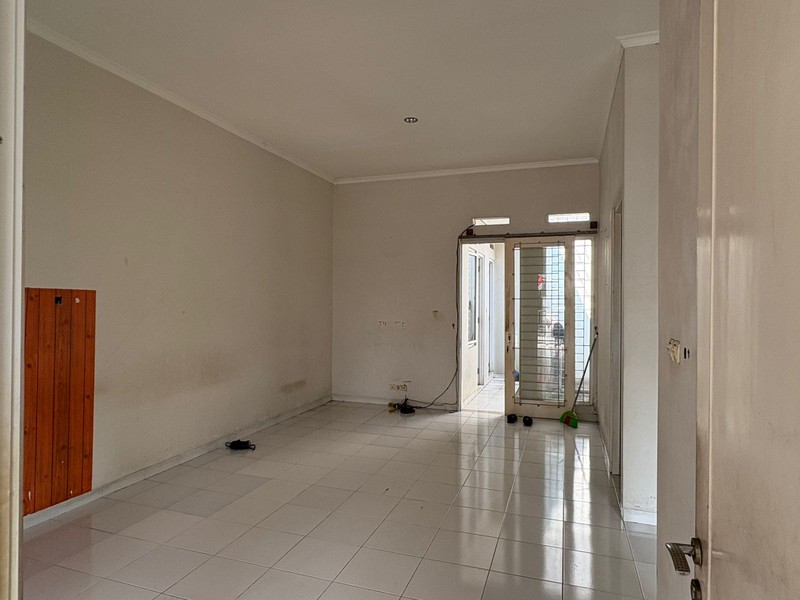 Rumah Siap Huni dengan Hunian Nyaman dan Asri di Ciputat