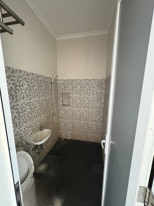 Rumah Siap Huni dengan Hunian Nyaman dan Asri di Ciputat