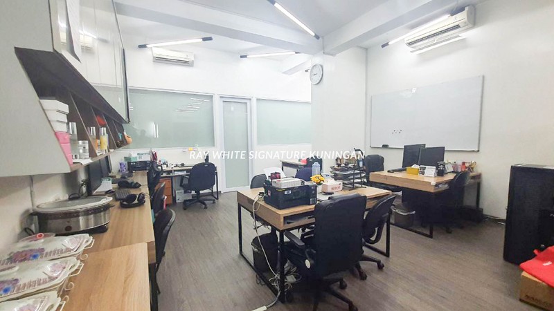 Ruko Gandeng di Jl Tanah Abang III Lokasi Strategis Dekat Sudirman