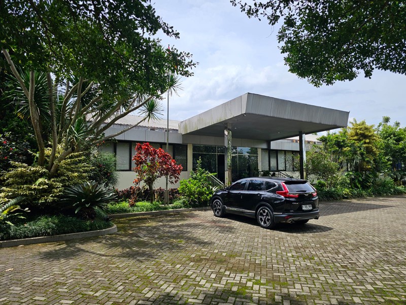 DI  SEWA Pabrik dan Gedung Kantor