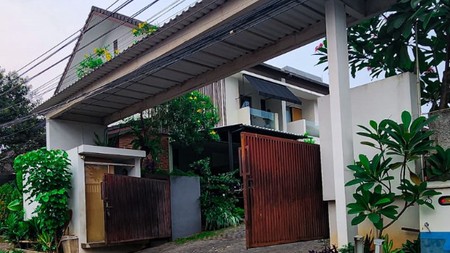 Rumah 2 Lantai Bebas Banjir di Cluster D'VISTA BINTARO. Jl. Cempaka, Rengas, Ciputat Timur
