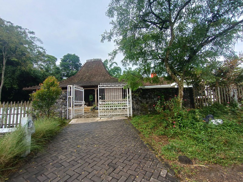 Dijual Villa Luas 1213 Meter Persegi Di Area Wisata Candibinangun Pakem Sleman