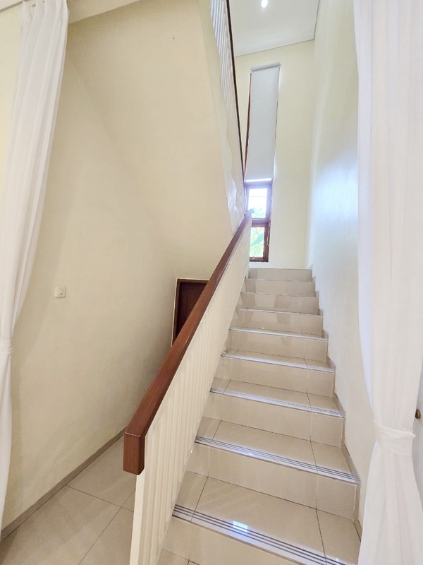 Rumah Hoek Siap Huni dan Strategis di Cluster Permata, Bintaro