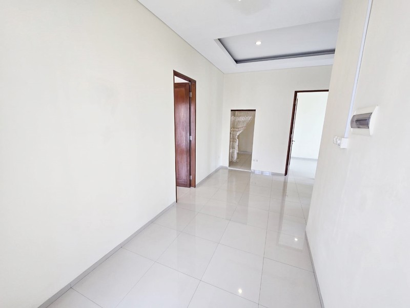 Rumah Hoek Siap Huni dan Strategis di Cluster Permata, Bintaro