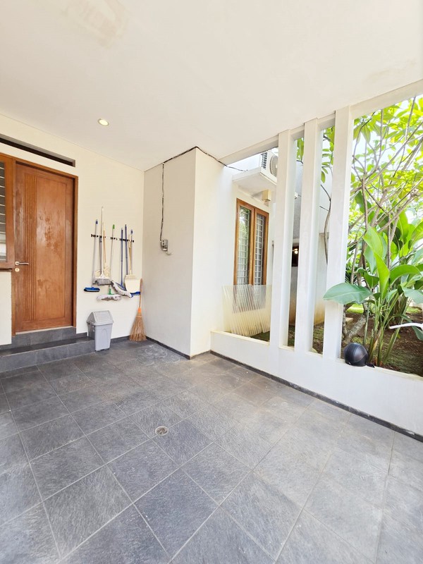 Rumah Hoek Siap Huni dan Strategis di Cluster Permata, Bintaro