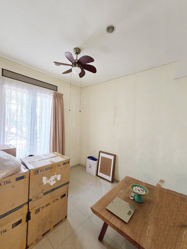 Rumah Hoek Siap Huni dan Strategis di Cluster Permata, Bintaro