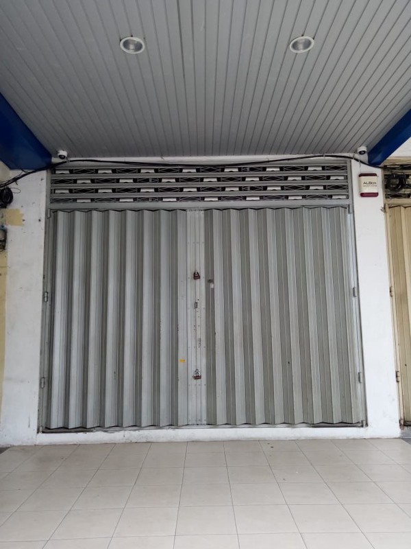 Dijual Jejer 2 Ruko Kembang Jepun - Nyamplungan - Pabean Cantikan Surabaya Pusat Cocok Buat Segala Usaha, Bank, Kantor, Toko , Cafe, Resto Dll - Parkiran Mobil Luas - Hadap Nol Jalan Raya Komersial Ar