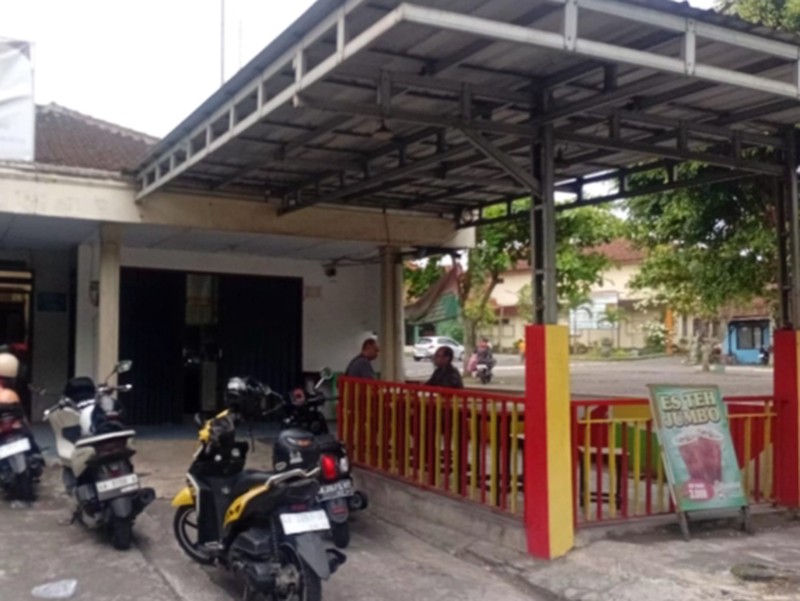 Disewakan Ruko Strategis Di Pinggir Jalan Raya Magelang - Sleman, Banjarnegoro, Mertoyudan, Magelang