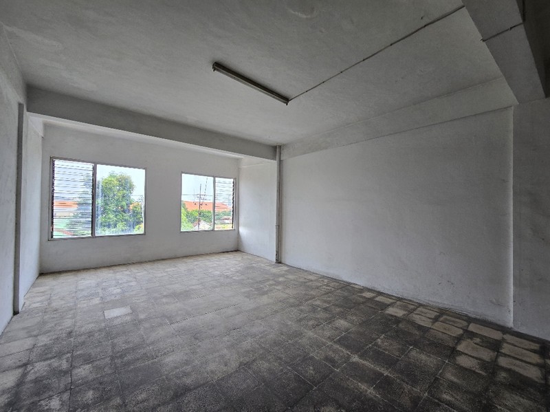 Dijual Ruko Pucang Anom Timur lokasi Ramai