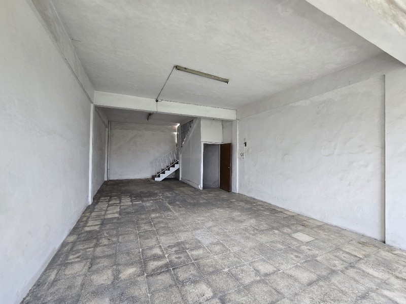 Dijual Ruko Pucang Anom Timur lokasi Ramai