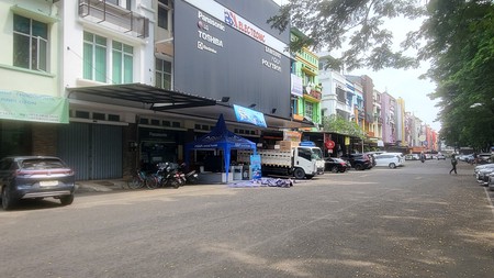 Ruko 3 lantai Hadap Jalan Raya BSD Dekat Akses Tol dan Stasiun Kereta