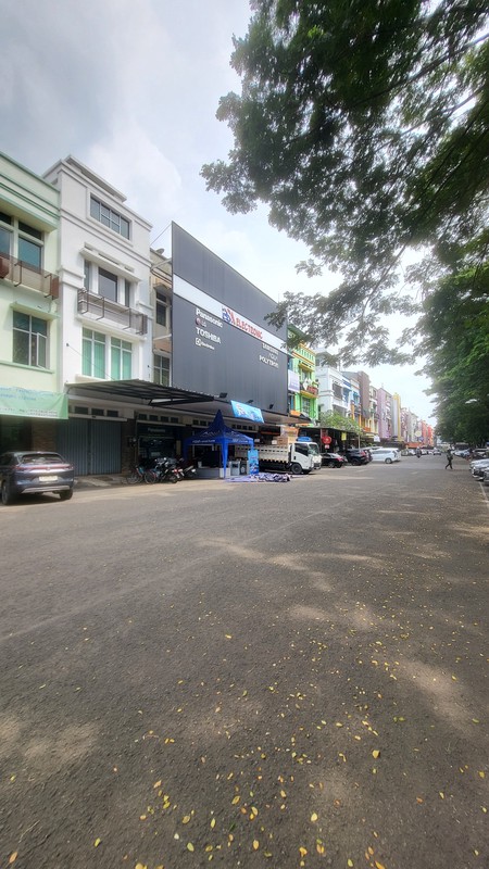 Ruko 3 lantai Hadap Jalan Raya BSD Dekat Akses Tol dan Stasiun Kereta