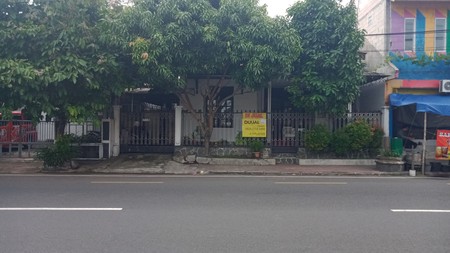 RUMAH DILOKASI STRATEGIS JL MONJALI, DEKAT KAMPUS UGM