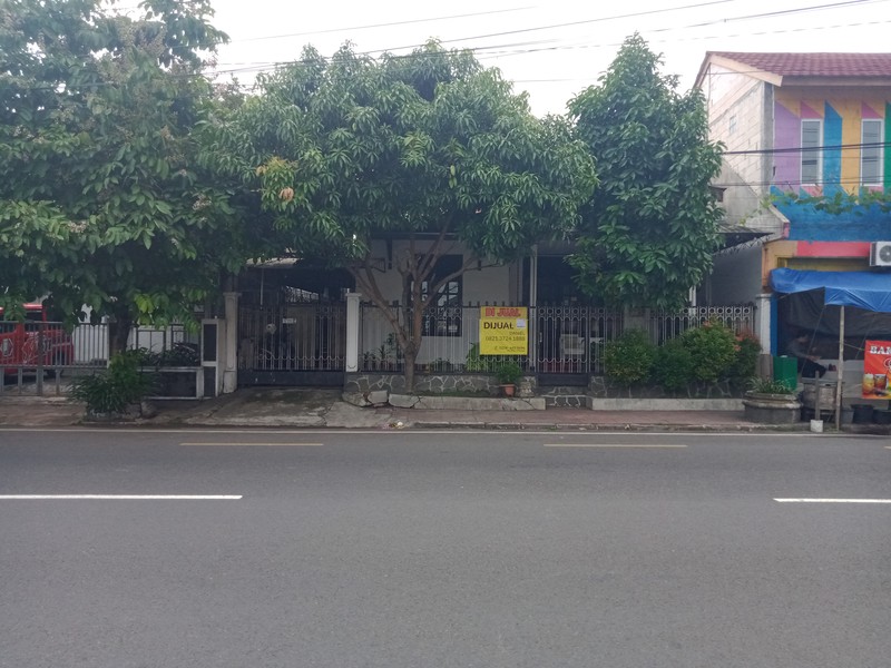 RUMAH DILOKASI STRATEGIS JL MONJALI, DEKAT KAMPUS UGM