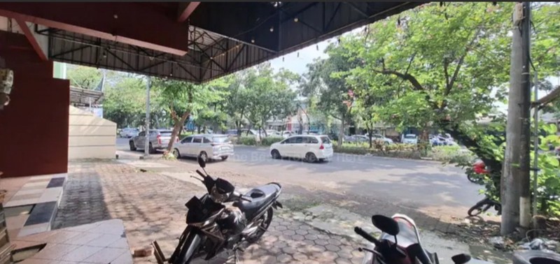 Dijual 2 Unit Ruko Raya Manyar - Menur Pumpungan Surabaya Timur - Bangunan 4 Lantai Cocok Buat Segala Usaha 