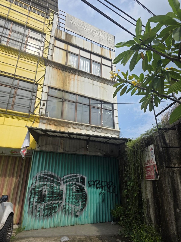 Dijual ruko area Serpong Tangerang Selatan di Jalan Raya Serpong
