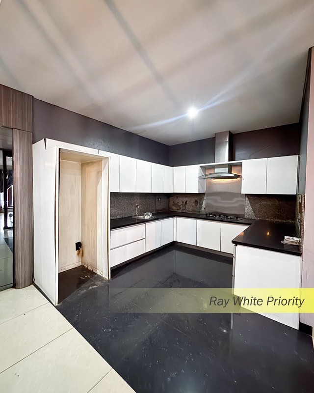 RUMAH MINIMALIS DI GREENDWOODS HANYA 2 KM KE STASIUN PONDOK RANJI, TANGERANG SELATAN