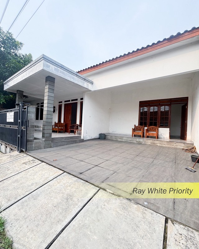 RUMAH ASRI SIAP HUNI DI KOMPLEK BNI JLN SWADARMA, JAKARTA SELATAN