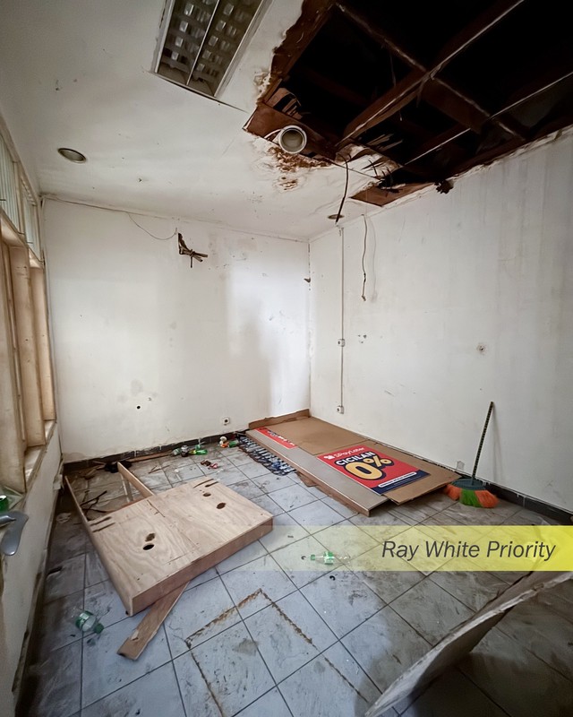 RUMAH HITUNG TANAH PONDOK INDAH (BELAKANG MALL PIM), JAKARTA SELATAN