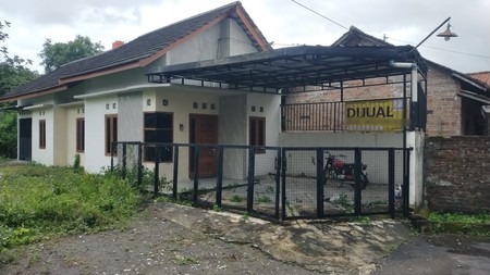 Dijual Rumah Semi Furnish 127 Meter Persegi Lokasi Taji, Prambanan, Klaten 