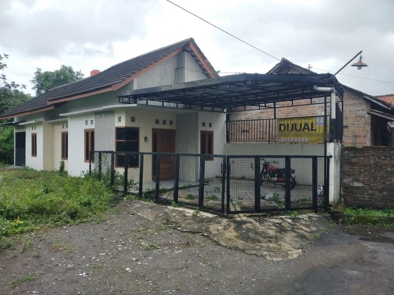 Dijual Rumah Semi Furnish 127 Meter Persegi Lokasi Taji, Prambanan, Klaten 