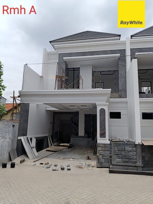 Dijual Rumah 2 lantai di Perumahan Araya Surabaya Timur