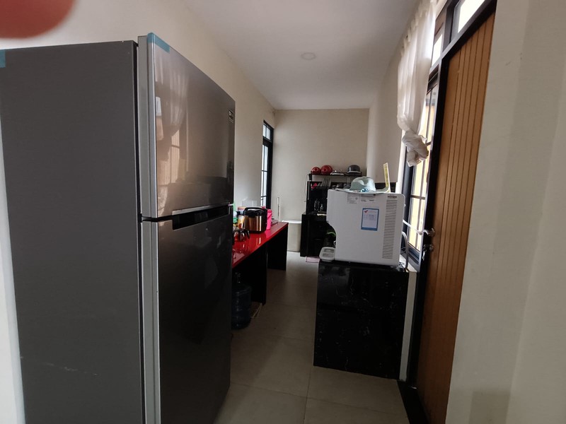 TANAH DAN RUMAH! Rumah luas di Cimahi, Bandung!