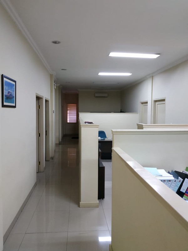 Gedung Kantor, Di Daerah Pasar Minggu