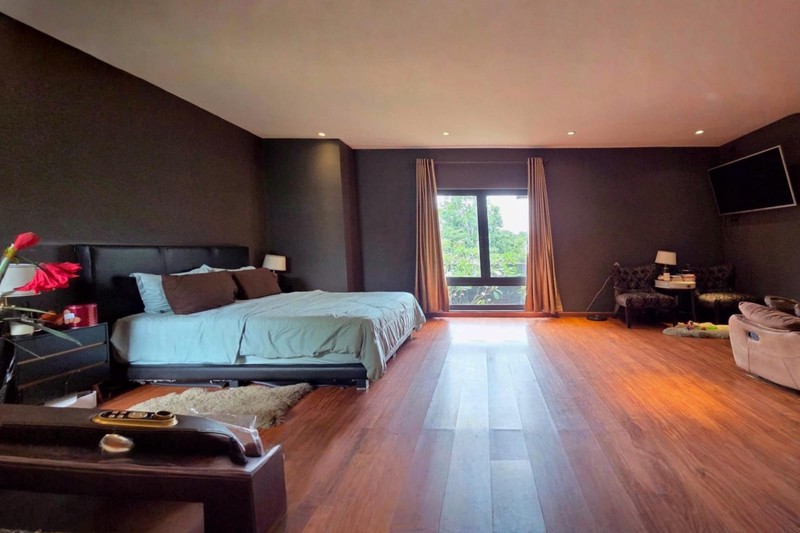 Rumah Mewah Exclusive dengan suasana Villa di Bali