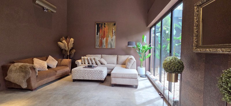 Rumah Mewah Exclusive dengan suasana Villa di Bali