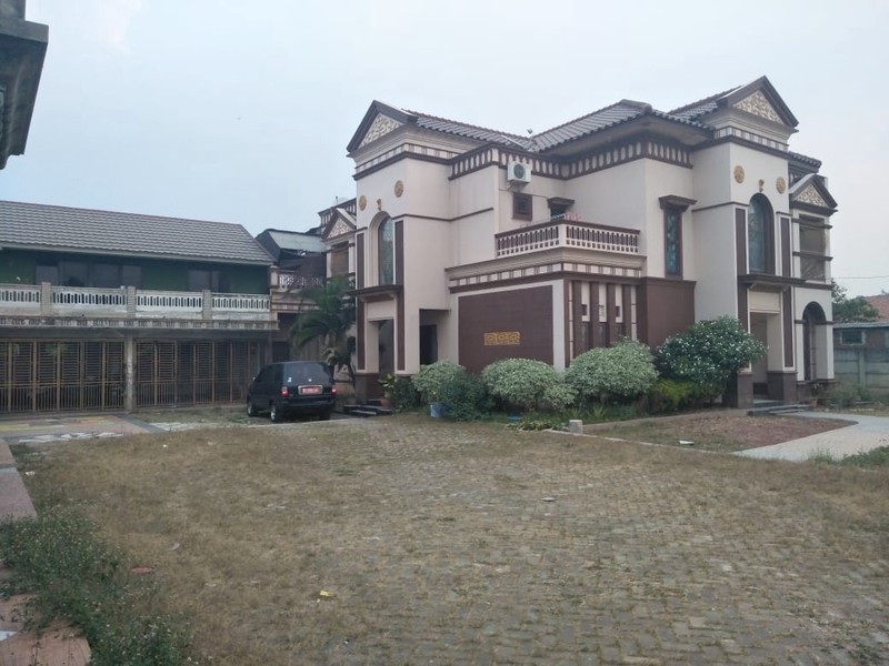 Rumah Berikut Tanah Strategis Dekat Pusat Bisnis Dan Industri Cikarang Kota