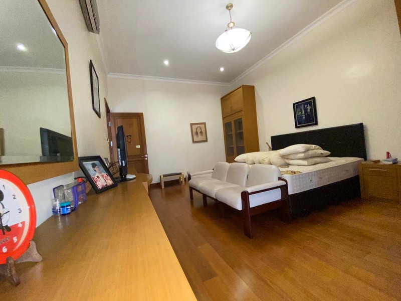 DIJUAL RUMAH CANTIK SEMI FURNISHED DI GALAXY BUMI PERMAI (ARAYA 1) 