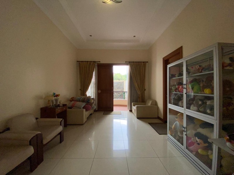 DIJUAL RUMAH CANTIK SEMI FURNISHED DI GALAXY BUMI PERMAI (ARAYA 1) 