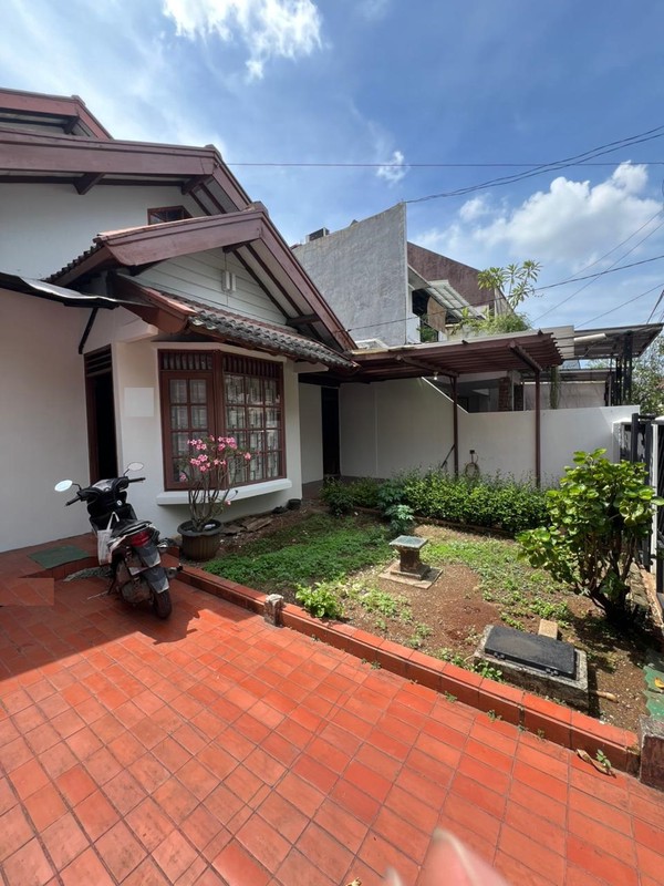 Rumah 2 Lantai, Lokasi strategis di Bintaro Sektor 5