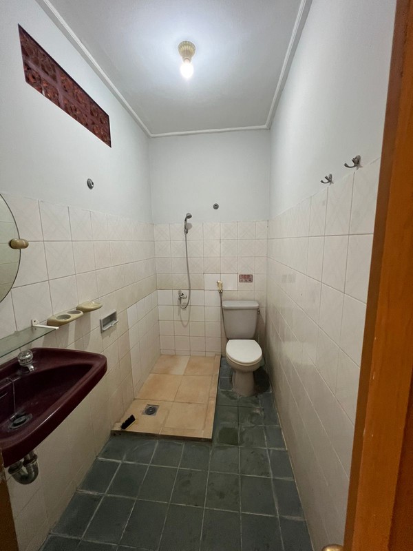 Rumah 2 Lantai, Lokasi strategis di Bintaro Sektor 5