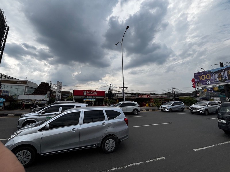 Tanah Depan Jalan Raya  Alternatif Cibubur Tol Jatikarya