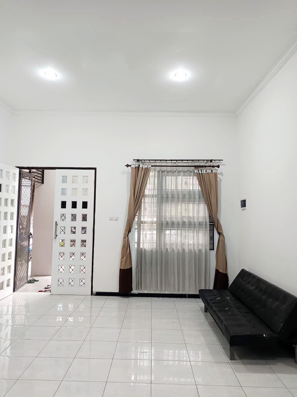 Rumah di Kendangsari YKP Ivory Surabaya Selatan, Minimalis, 2 Lantai, SIAP HUNI