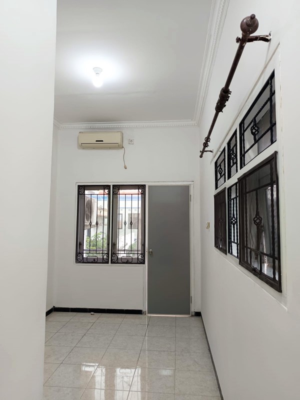 Rumah di Kendangsari YKP Ivory Surabaya Selatan, Minimalis, 2 Lantai, SIAP HUNI